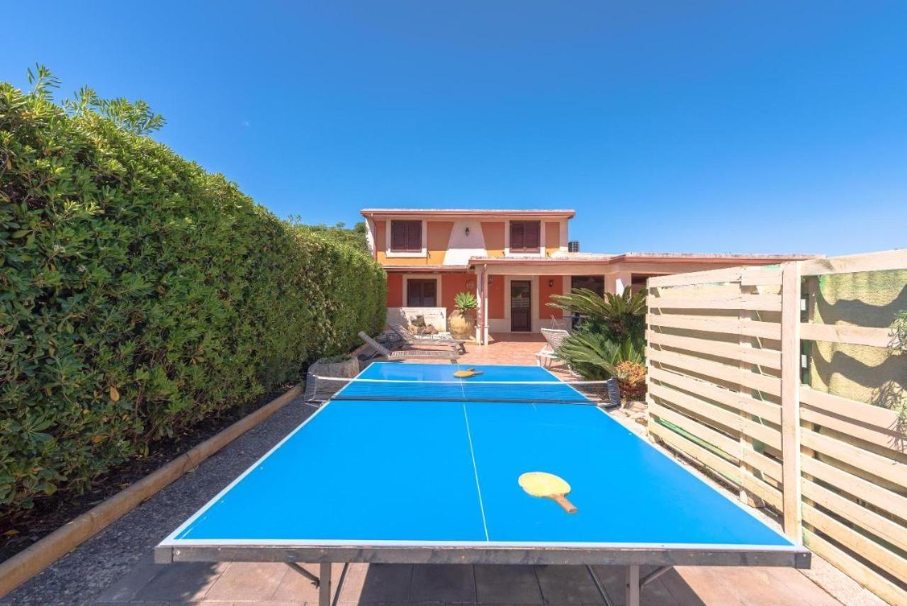 Villa Con Piscina Al Mare โอญินา ภายนอก รูปภาพ