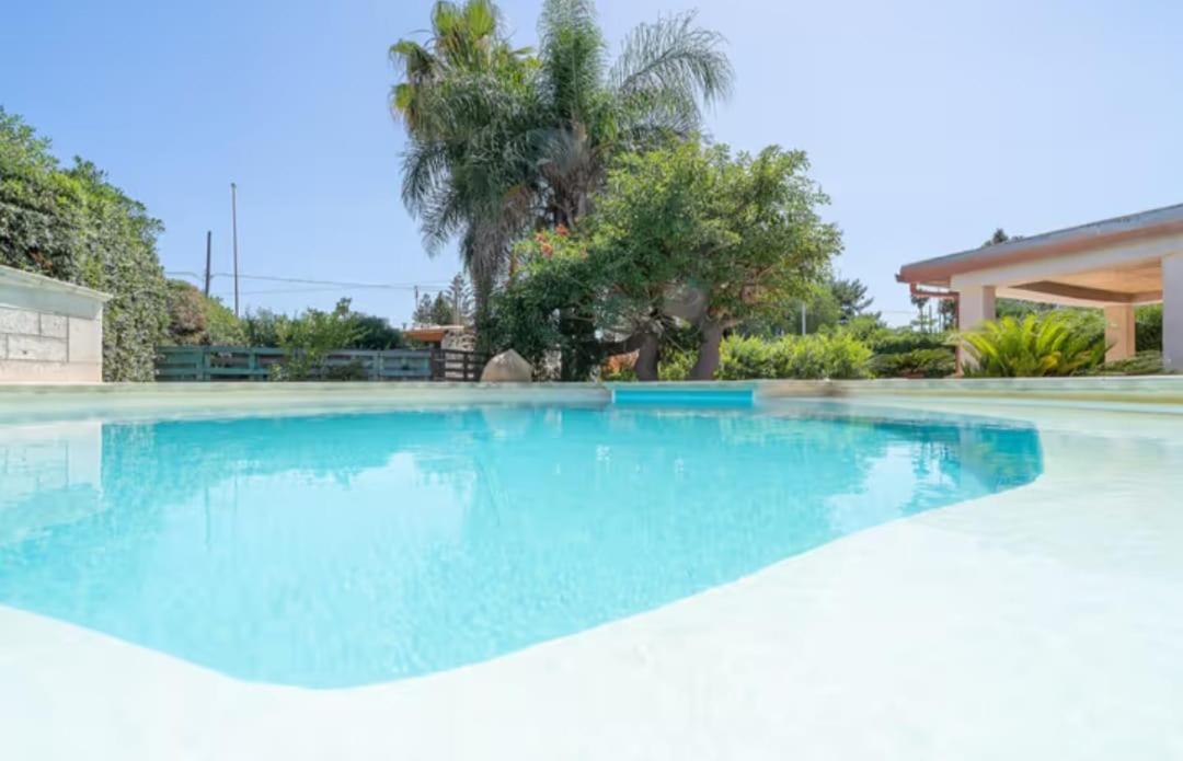 Villa Con Piscina Al Mare โอญินา ภายนอก รูปภาพ