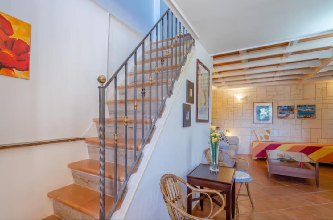 Villa Con Piscina Al Mare โอญินา ภายนอก รูปภาพ