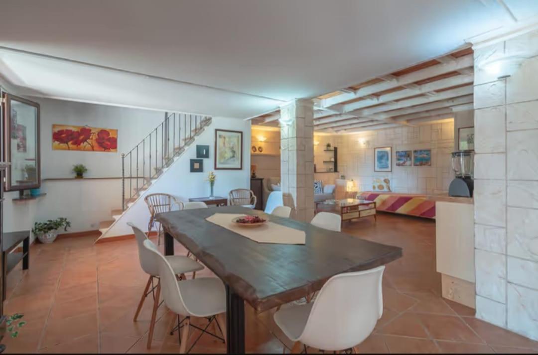 Villa Con Piscina Al Mare โอญินา ภายนอก รูปภาพ