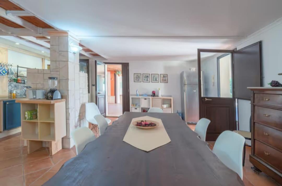 Villa Con Piscina Al Mare โอญินา ภายนอก รูปภาพ